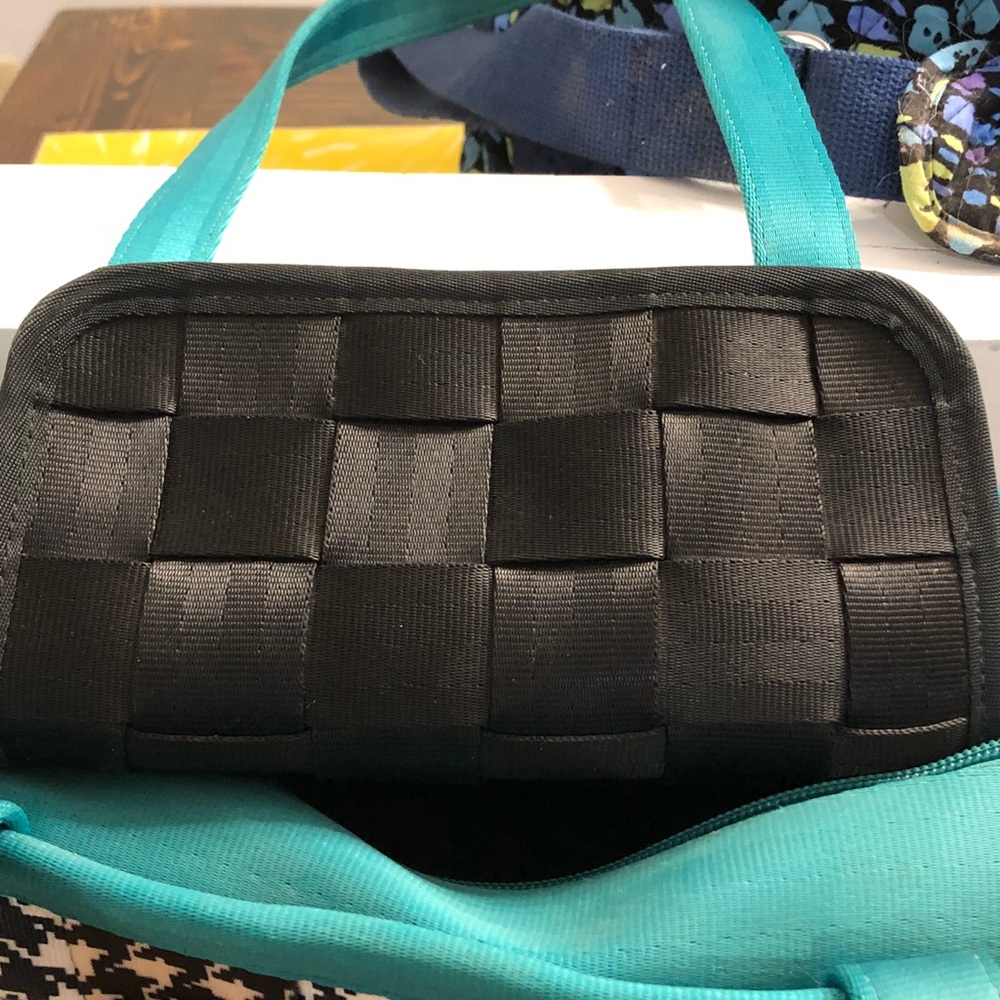 Harvey’s Seatbelt wallet